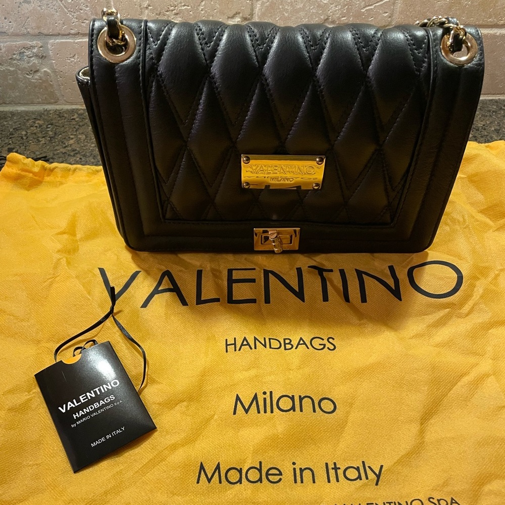 Authentic Valentino Alice Quilted Leather Shoulder Bag. Like new.Only used once. - Picture 3 of 15